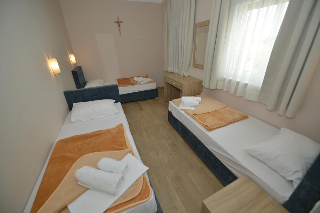 Hotel Rosabel Međugorje Oda fotoğraf