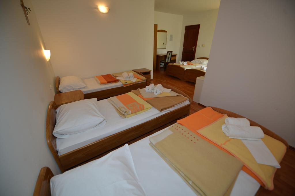 Hotel Rosabel Međugorje Oda fotoğraf